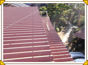 安曇野市の物置/折半屋根塗装工事前画像.3