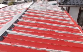 松本市の物置折板 屋根塗装 錆止め塗装　画像.1