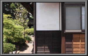 安曇野市の住宅/外壁腰板　木柱　1回目塗装工事画像.1