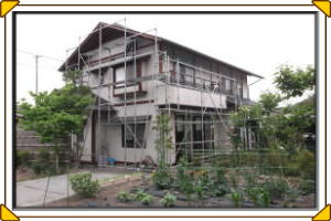 松本市の住宅/外壁塗装/木部塗装/屋根塗装　仮説足場設置工事画像.1