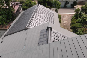 松本市の住宅/ガルバリウム鋼板 屋根塗装前 画像