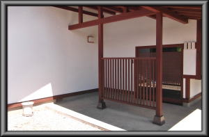 松本市の住宅/外壁塗装　木柱塗装工事完成画像.1