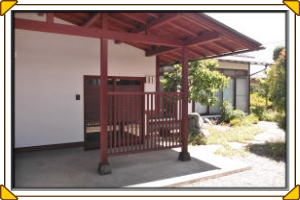 松本市の住宅/木部塗装　3回目の塗装玄関工事画像.1