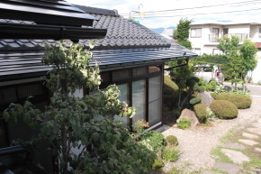 松本市の住宅/屋根塗装　上塗2回目塗装　画像.1