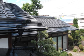 松本市の住宅/ガルバリウム鋼板 屋根塗装 （3分艶） 前・完成.1