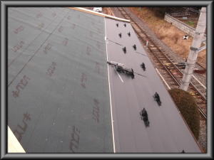 松川村の住宅/瓦屋根葺き替え工事　２階ガルバリウム鋼板横平葺張り始めました。画像.1