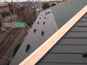 1Ｆ 住宅/瓦屋根葺き替え ガルバリウム鋼板横平葺き工事画像