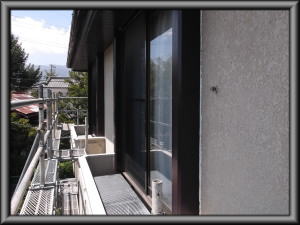松本市の住宅/外壁塗装　木目枠塗装工事画像.1