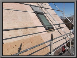 安曇野市の住宅/屋根葺き替え（カバー工法）　ＧＭルーフ葺き　野地べニア張り工事画像