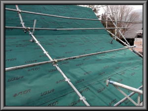 安曇野市の住宅/屋根葺き替え（カバー工法）　ＧＭルーフ葺き　防水シート張り工事画像