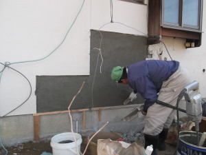 安曇野市の住宅/外壁塗装　左官工事下塗り画像.1