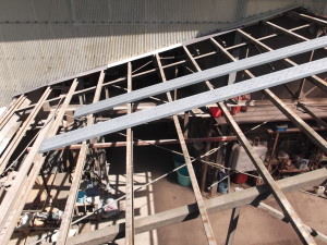 物置/屋根タキロン スレート屋根材撤去工事画像