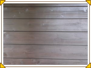 池田町の住宅/外壁木板塗装　上塗1回目塗装工事　画像.1