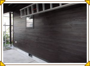 池田町の住宅/外壁木板塗装　上塗3回目塗装工事　画像.1