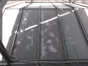 安曇野市の物置/トタン屋根塗装工事前画像.3