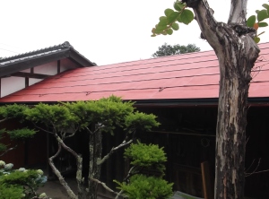 松本市の物置/トタン屋根　錆止め塗装画像