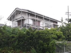 松本市の外壁塗装工事　仮説足場設置工事画像.1