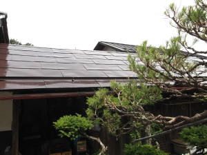 松本市の物置/トタン屋根　上塗り塗装工事画像.1