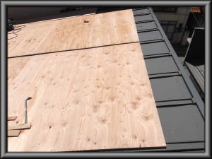 住宅/屋根葺き替え（カバー工法）重ね張り　２階屋根野地べニア引き工事画像.1