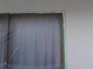 大町市の住宅/ベランダ撤去後一部外壁塗装養生 下塗りの塗装工事画像.1