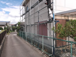 松本市の住宅/外壁塗装　仮設足場設置工事画像