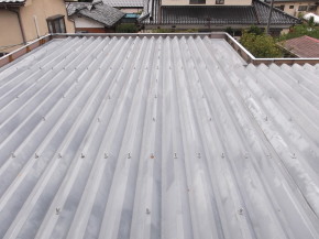 松本市の住宅/折板 屋根（遮熱）塗装 前画像.1
