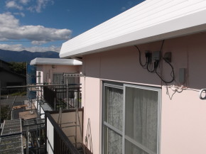 松本市の住宅/外壁塗装　破風塗装工事完成画像