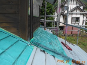 長野県安曇野市の住宅/外壁木板塗装　養生工事 画像
