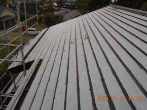 長野県 安曇野市の住宅/屋根塗装　櫨（溝）塗装工事 画像