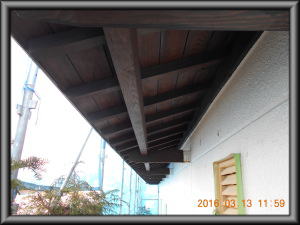 安曇野市の住宅/外壁塗装　木部軒天2回目の塗装工事画像