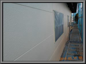 安曇野市の住宅/外壁塗装　上塗り1回目塗装工事画像