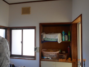 長野県 安曇野市の住宅/洗面所 クロス（壁紙）張替工事 完成