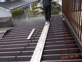 安曇野市の物置/折板 屋根塗装　高圧洗浄工事画像.1