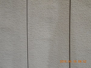 安曇野市の外壁サイディン塗装　軒天木部塗装工事前画像.2