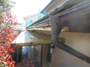 長野県 安曇野市の 住宅/雨樋塗装工事前 画像