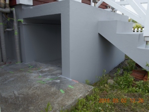 安曇野市の住宅/基礎階段塗装　上塗り塗装工事画像.6