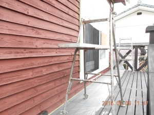 安曇野市の住宅/外壁木板塗装　養生工事画像.1