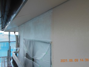 長野県 安曇野市の住宅/2F 外壁塗装 中塗り塗装工事 画像