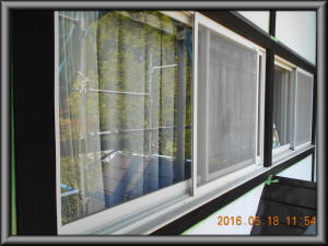 安曇野市の住宅/トタン屋根塗装　3回目の木柱塗装工事画像.1