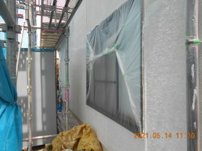 長野県 安曇野市の住宅/外壁塗装 下塗り塗装工事 画像.1