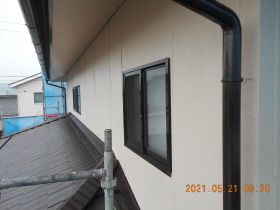 長野県 安曇野市の住宅/2F 外壁塗装 養生撤去工事 画像