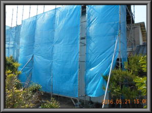 安曇野市の倉庫/外壁サイディング塗装　仮設足場設置工事画像.1