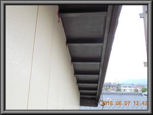 安曇野市の倉庫/外壁サイディング塗装　軒天　鉄骨塗装工事画像