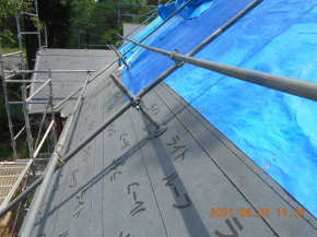 長野県安住野市の住宅/屋根葺き替え 防水シート張り工事 画像