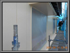 安曇野市の倉庫/外壁サイディング塗装　上塗り2回目塗装工事画像