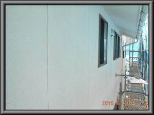 安曇野市の住宅2Ｆ/外壁　高圧洗浄工事後画像