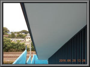 安曇野市の住宅/外壁塗装　軒天上塗2回目塗装工事画像1