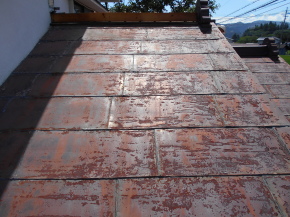 大町市のトタン屋根葺き替え（カバー工法）工事前画像