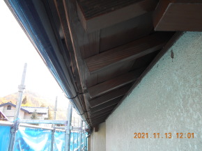 長野県安曇野市明科の 住宅／外壁塗装 木板軒天3回目塗装 工事 画像