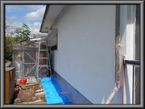 安曇野市の住宅/外壁塗装　下塗り工事画像